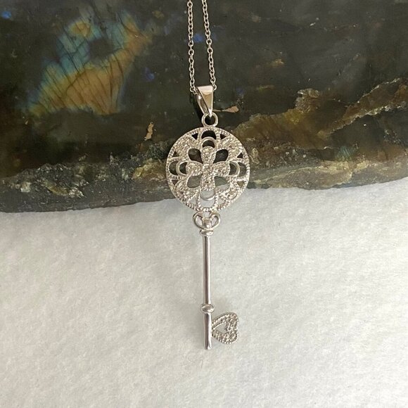 Sterling Silver 925 JCM Floral Filigree Diamond Heart Key Pendant Necklace 18" - Picture 4 of 16